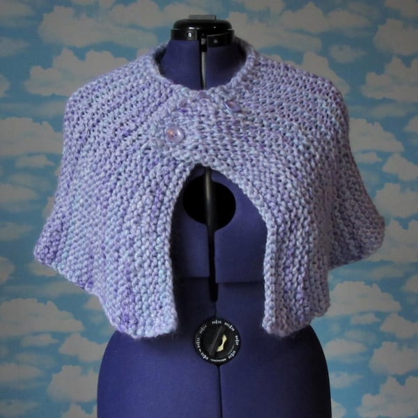 Mini-capelet en laine tricoté à la main dans une teinte gitane, hommage au freesia à l'Outlander, taille L