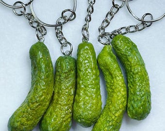 Handmade Realistic Gherkin Pickle Keychain| Fake Food Keychain| Miniature Food Keychain| Cute Food Keychain With Gift Box| Ready to Gift