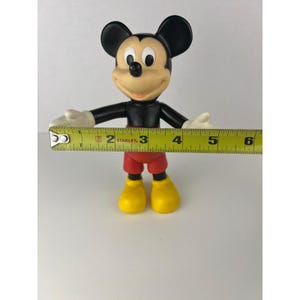 Figura de juguete de vinilo vintage de Mickey Mouse de Disney con brazos y piernas móviles de 6,5 pulgadas imagen 13