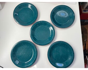 Vintage set med 5 grönblå spräckliga tallrikar 25 cm med röd baksida i bondgårdsstil