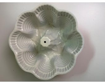 Vintage Mustard Yellow Enamelware Bundt Cake Pan Fluted Tube Mold 10 Inch Retro