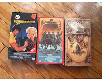 Vintage VHD-filmsamling med strass-silverado Indiana Jones och John Wayne