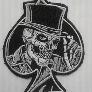 skull top hat spade patch