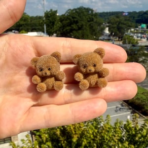 Boucles d&#39;oreilles ours en peluche | Boucles d&#39;oreilles ours en velours brun | Boucles d&#39;oreilles amusantes | Boucles d&#39;oreilles fantaisie | Boucles d&#39;oreilles uniques | Clous d&#39;oreilles faits main | Brun moyen