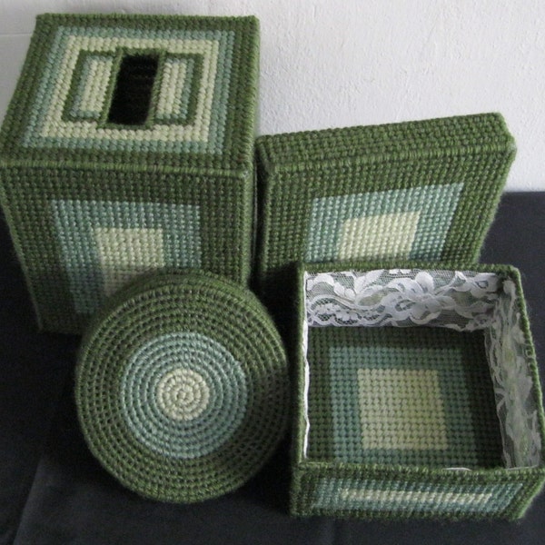 Green Yarn Plastic CanvasTissue Box Cover Matching Coasters Trinket Box
