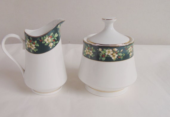 Splendor Fine Stoneware Sakura Excell Green Christmas Floral Sugar Creamer Set