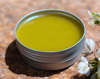 Vallört, arnica och cayennepepparsalva