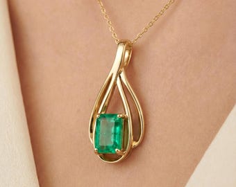 8 Carats Emerald Cut Natural Emerald Necklace, Emerald Emerald Cut Pendant, Genuine Emerald, Gold Gemstone Necklace, Green Gemstone