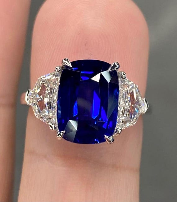 GIA認定7カラットセイロンサファイアとダイヤモンド18Kゴールドリング