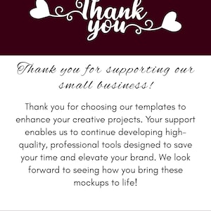Pu&ograve; includere: Un design grafico bordeaux e bianco con le parole "Thank you" in elegante scrittura, accompagnato da due forme di cuore. Il testo sottostante recita: "Thank you for supporting our small business!"