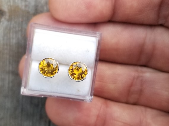 Ceylon Round Sapphire Stud Earrings 14k White Gold for September Birthstone Gift