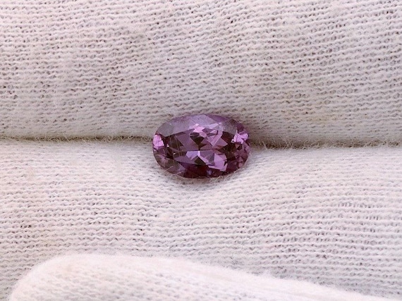 Purple Sapphire 1.40cts Oval