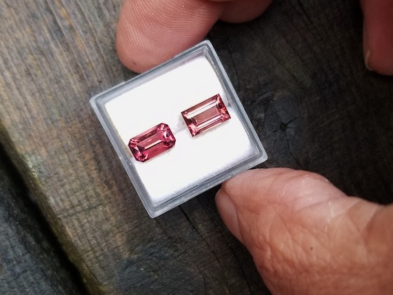 Unique Rhubarb Tourmalines tw 2.88 Cts