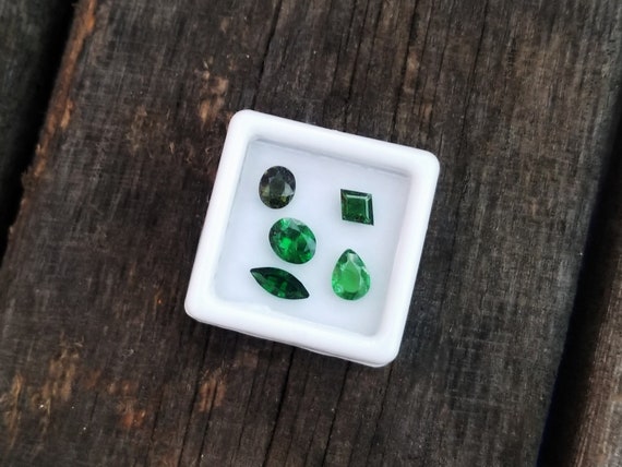 Tsavorite Collection 3.13 cts January Birthstone