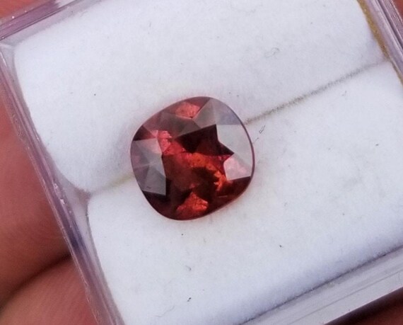 Unique Sapphire 7.2x6.6 MM Cushion