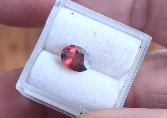 Ceylon Magenta Sapphire 1.52 cts Oval September Birthstone