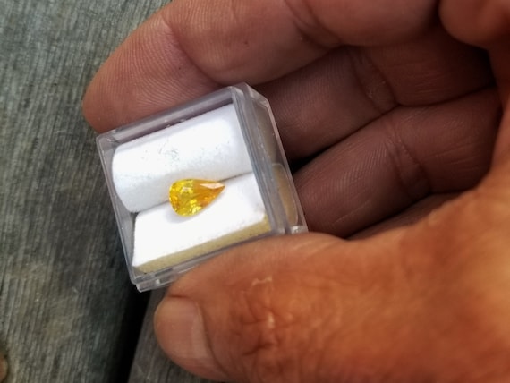 Ceylon Yellow Sapphire  8.4x5.5 MM Pear Shape