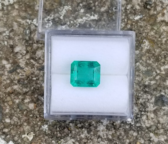 Special Gemstone Gift May Birthstone Emerald for Engagement Ring Wedding Anniversary