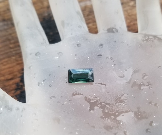 Unique Green Sapphire Rectangle Shape for September Jewellery