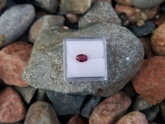 Loose Natural Red Ruby 6.8x3.9 mm Oval July Birthstone