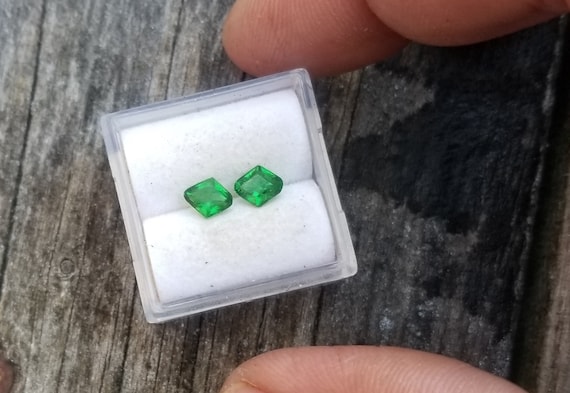Unique Tsavorite Green Garnet for Earrings, January Birthstone for Custom Jewelry, Free Shipping to North America