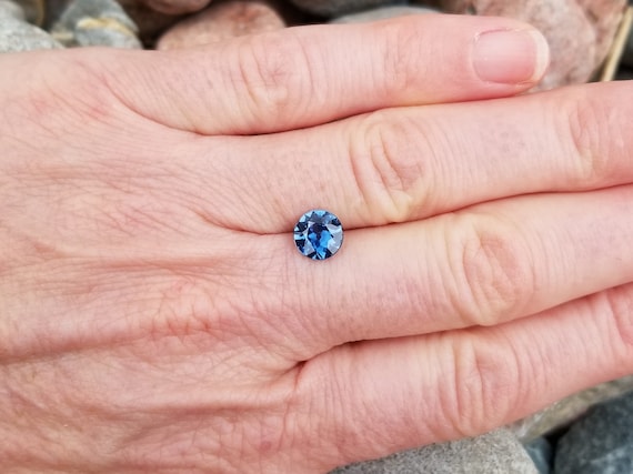 Royal Blue Sapphire Round Shape for Engagement Ring, Precision Cut Ceylon Blue Sapphire for Custom Jewelry