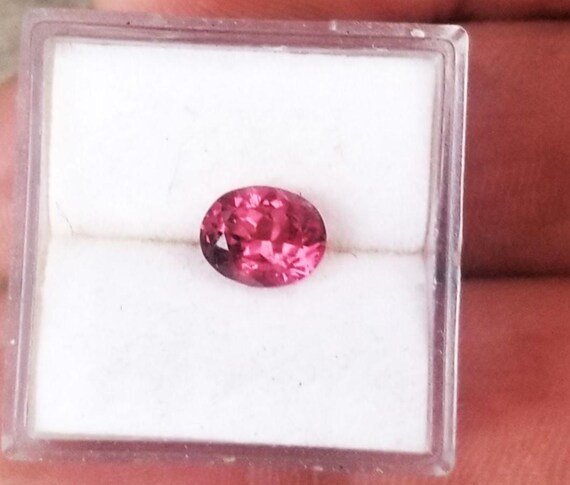 Natural Cherry Oval Sapphire for Anniversary Jewelry Gift, Unique September Gemstone for Fine Jewelry, Free Shipping
