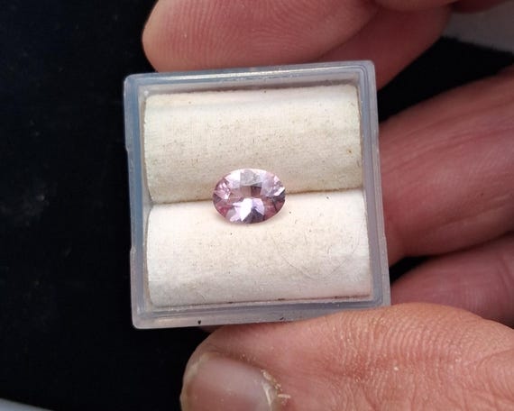Ceylon Oval Pink Sapphire Precision Cut Gemstone for Jewelry