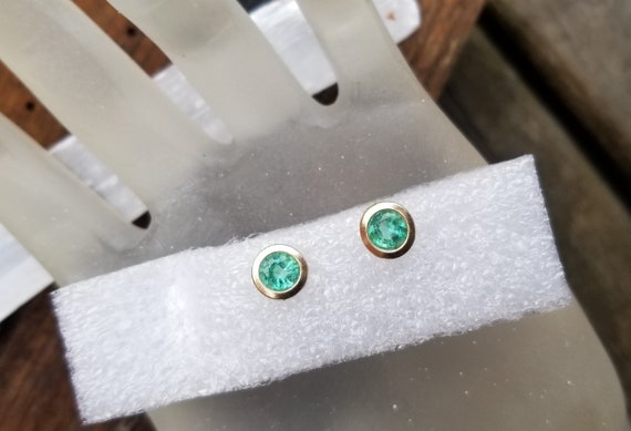 Colombian 5mm Round Emerald 14K Yellow Gold Stud, May Birthstone for Anniversary Gift, Free Shipping to North America