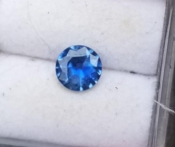 Natural Round Blue Sapphire for Engagement Ring