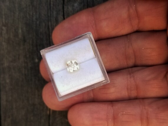 Ceylon Champagne Sapphire  5.1 mm Cushion