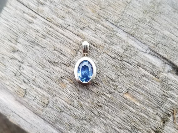 Ceylon Blue Lavender Sapphire Gold Pendant Gift for Her Anniversary, September Birthstone Jewelry for Women , Free Shipping to North America