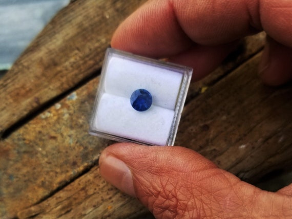 Round Ceylon Blue Sapphire 6.1 mm