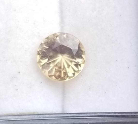 Round Light Peach Sapphire September Gemstone for Jewelry