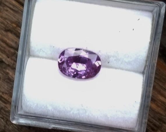 Unique Color Sapphire 7.7x5.2 MM Oval September Gemstone for Jewellery