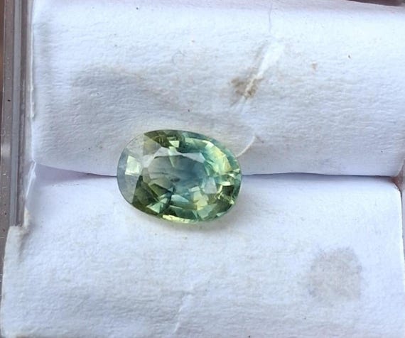 Natural Parti Color Sapphire for Gem Collectors, Multi Color 7x5MM Oval Sapphire