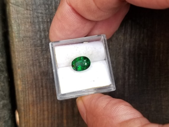 Tsavorite Garnet 2.05 cts Forest Green Color 8.1x6.1MM Oval