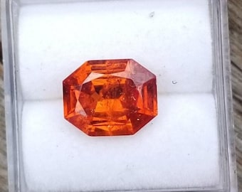 Neon Orange Sapphire Emerald Cut 3.56 Ct Loose Gemstone for Jewellery