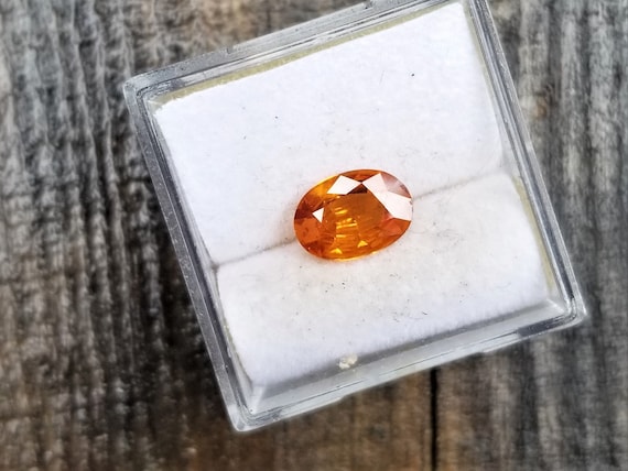 OAK Orange Sapphire 8x5.7 MM Precision Cut Oval for Jewellery