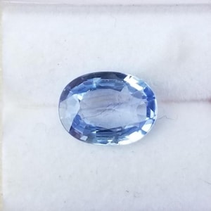 Safira azul-clara do Ceilão, com mais de 2 quilates, lapidação oval, pedra do mês de setembro, ideal para anel de noivado.