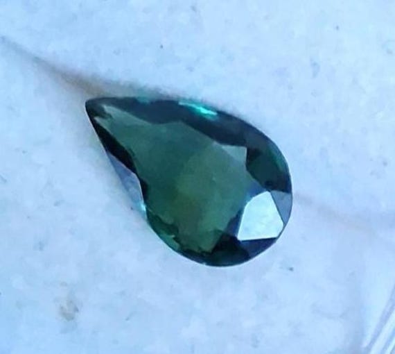 Natural Ceylon Green Sapphire 8.xx5.4mm Tear Drop