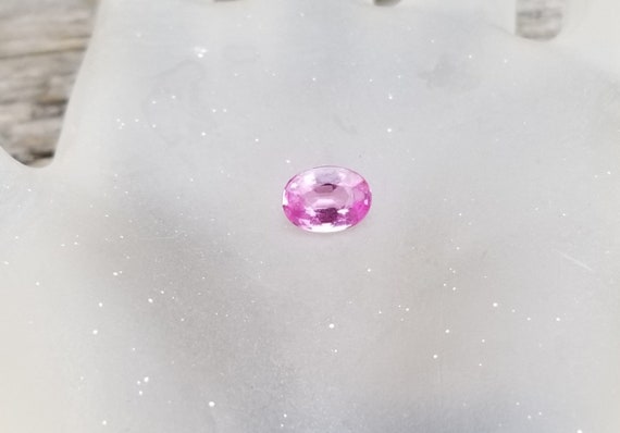 Ceylon Pink Sapphire Oval Shape for Anniversary Ring, Eye Clean Neon Pink Sapphire for Anniversary Jewelry. Free Shipping to North America