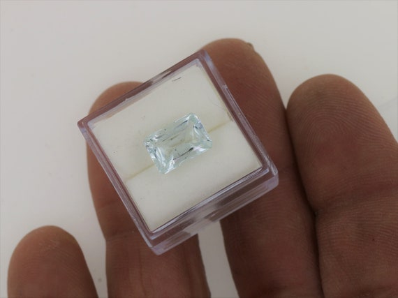 Natural Aquamarine 10.2x7MM Emerald Cut
