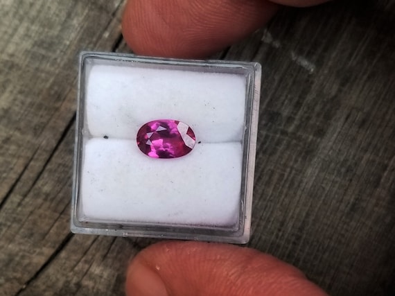 Unique Sapphire Ceylon cision Cut 8x5.3 MM Oval