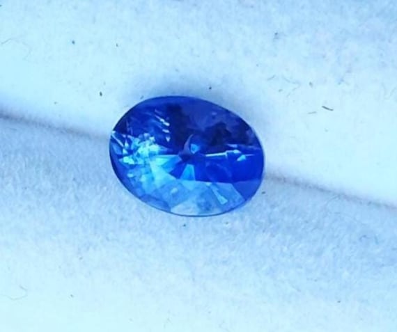 Natural Neon Blue Sapphire for Anniversary Jewelry, September Birthstone