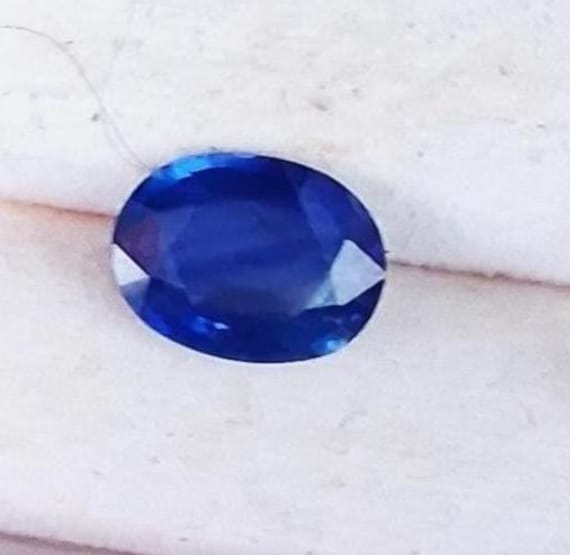 Silky Blue Sapphire September Birthstone weight 1.58cts size 8.3x6.2mm