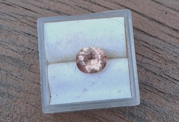 Ceylon Peach Sapphire for Engagement Ring, September Birthstone for Custom Jewelry, Padparadscha Color Sapphire for Gem Collectors