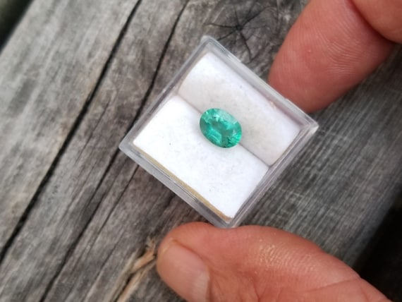 May Birthstone Emerald 1.17 ct Oval Gift for Her Jewellery Anniversary