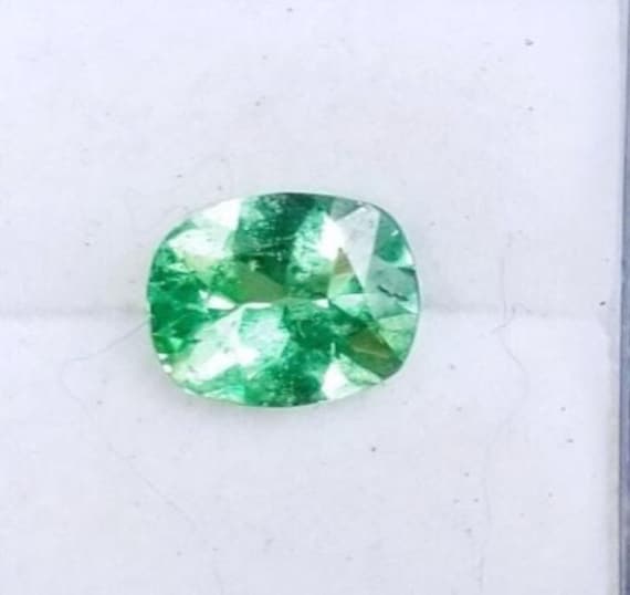 Precision Cut Cushion Tsavorite Garnet January Gemstone for Jewelry