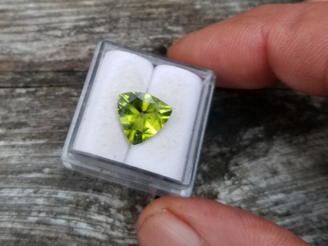 Arizona Gemstone Gift Peridot Triangle Shape 9.7 MM August Gemstone for ...
